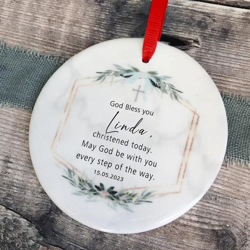 Miniatura 23 de Recuerdos personalizados de adorno de Navidad para bebé, regalos de bebé que llegan, adornos de cerámica para árbol de Navidad, adornos de primera