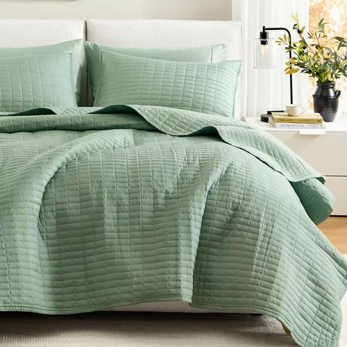 Miniatura 13 de Comfort Spaces Juego de edredón de tamaño King extragrande de color blanco de 120 x 118 pulgadas, colcha acolchada de microfibra ligera de verano