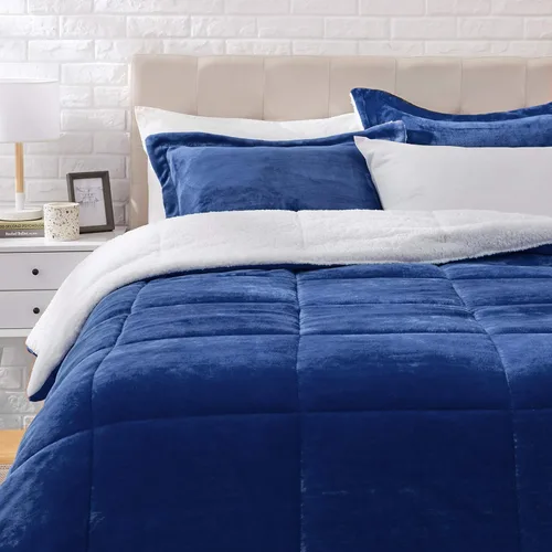 Amazon Basics Juego de ropa de cama de 3 piezas, Sherpa de micromink, ultrasuave, edredón cálido para todas las estaciones, tamaño King, azul Azul