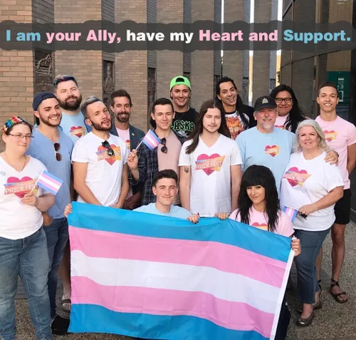 Miniatura 5 de Bandera trans para pared y exteriores de 3 x 5 pies con 1 pin de bandera transgénero y 2 calcomanías de arco iris al azar, cosas del orgullo gay
