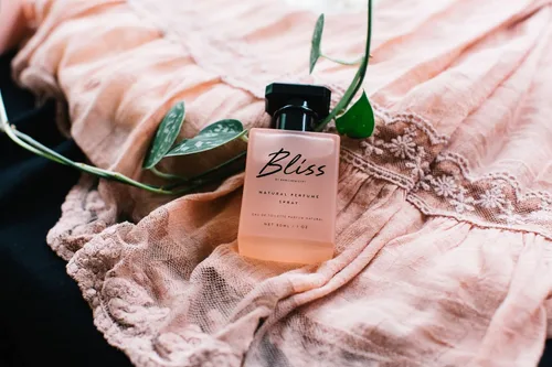 Miniatura 7 de RawChemistry Bliss by Raw Chemistry - Perfume con feromonas para mujer - Spray para mujer con feromonas - Bliss by Raw Chemistry Scent with