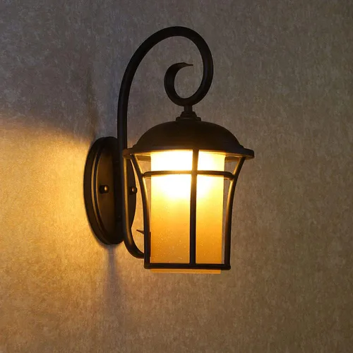 American Country Retro Industria Linterna de pared Negro Lámpara de hierro esmerilado Cuerpo Aplique de pared de cristal amarillo Pantalla es