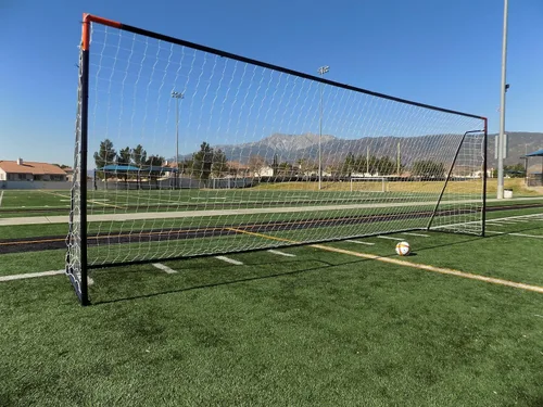 Miniatura 8 de Portería de fútbol de tamaño reglamentario de 24 x 8 pies con red de HDPE resistente a la intemperie. Acero galvanizado recubierto de polvo negro
