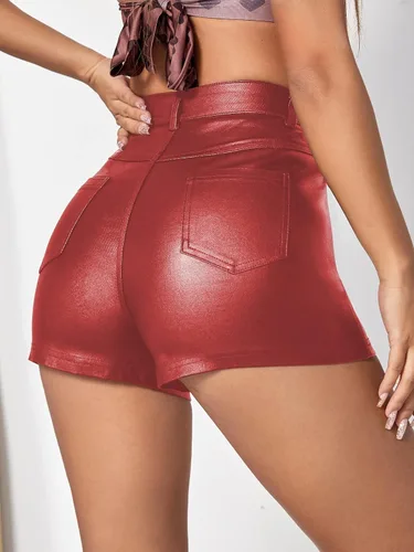 Miniatura 2 de MakeMeChic Pantalones cortos de mezclilla ajustados elásticos con aspecto de cuero de cintura alta para mujer