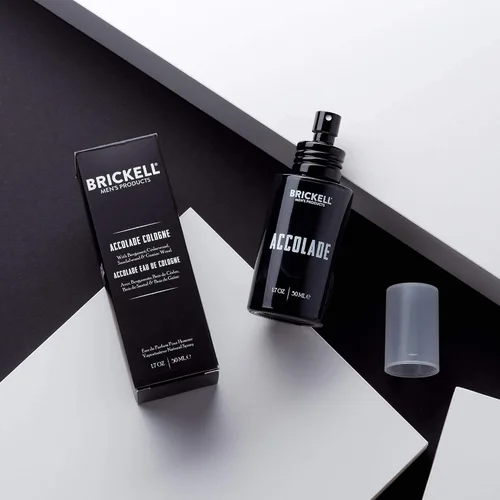 Miniatura 2 de Brickell Accolade Colonia para hombre, bergamota italiana, madera de cedro, sándalo, limón y madera de guayaco, 1.7 onzas