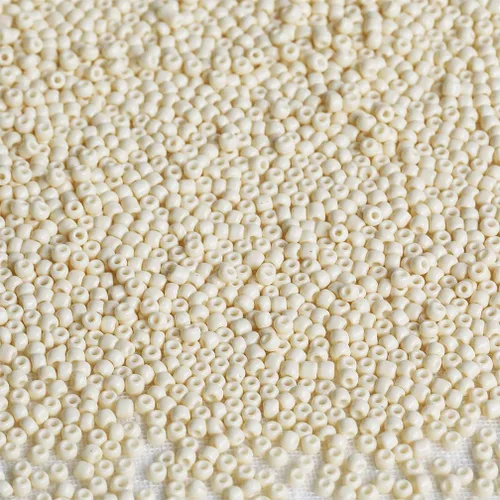 Tamaño 8/0 - Cuentas de cristal para manualidades de 0.118 in, cuentas beige para fabricación de joyas (en total alrededor de 3.53 onzas,