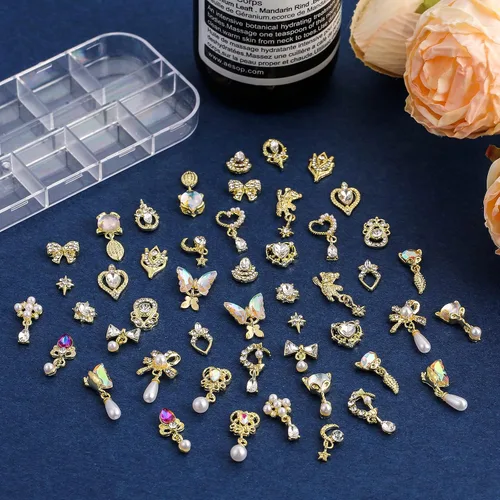 Miniatura 4 de 48 dijes colgantes de diamantes de imitación de lujo para uñas, dijes de corazón, gemas doradas, piedras de diamantes de metal de cristal