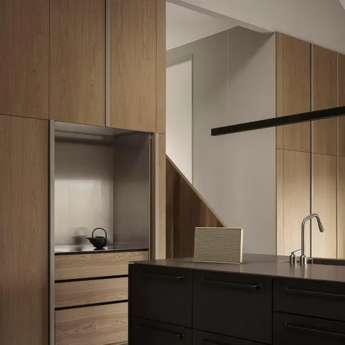 Miniatura 7 de Bang & Olufsen Beosound Level - Altavoz portátil multihabitación con Wi-Fi, tono dorado/roble claro