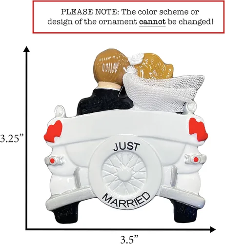 Miniatura 3 de Adorno personalizado de nuestro primer matrimonio de Navidad 2026 Pareja recién casada en auto de boda vintage para árbol de Navidad Regalo