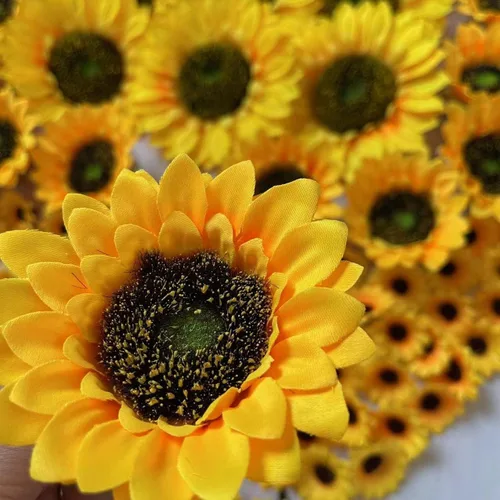 Miniatura 8 de UKELER Girasoles artificiales amarillos de 23 pulgadas de altura, flores falsas hechas a mano con tallos de girasoles para decoración de bodas