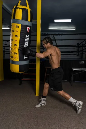 Miniatura 6 de TITLE Boxing La bolsa pesada más grande de todos los tiempos, saco de boxeo colgante para boxeo, kickboxing - equipo de boxeo