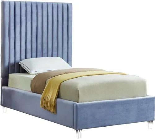 Miniatura 7 de Meridian Furniture CandaceCream-F Colección Candace Moderna Cama matrimonial tapizada de terciopelo contemporánea, tela de terciopelo crema