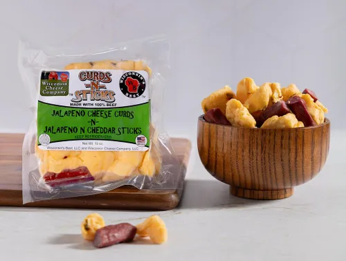 Miniatura 5 de Wisconsin Cheese Company - Caja de regalo de palitos de carne y cuajada de queso de Wisconsin - 100% queso famoso y fresco de Wisconsin y palitos