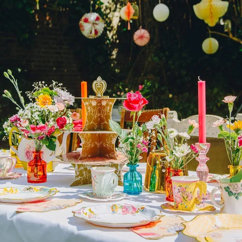 Miniatura 6 de Talking Tables, platos de cartón Truly Scrumptious, con diseño floral clásico, pequeños, 6.75 pulgadas, con 6 diseños, para un té o pícnic