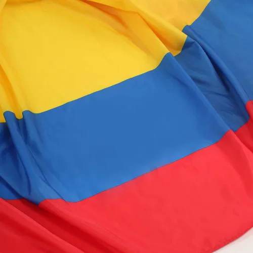 Miniatura 2 de Bandera de abanico plisada colombiana de Colombia de 3 x 6 pies, 2 banderas de abanico plisadas para interiores y exteriores, decoraciones de porche
