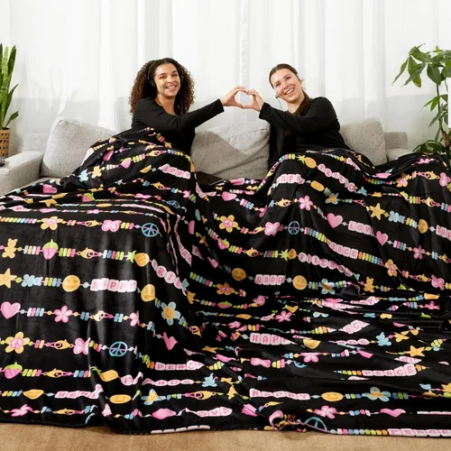 Miniatura 11 de Big Blanket Co Original Stretch Ballerina - Manta gigante extra grande de 6 x 6 pies, suave, elástica, lavable a máquina, se adapta a toda la familia