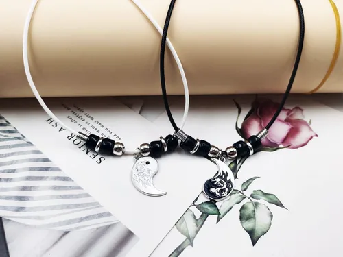 Miniatura 3 de INENIMARTJ Juego de 4 collares de pulsera de dragón a juego de Yin Yang para mujeres y hombres, pulsera de pareja de Yin Yang collares con colgante