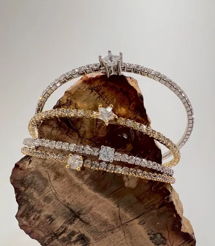 Miniatura 29 de OZEL - Pulseras para mujer, chapados en oro real de 18 quilates, pulseras de oro de cristal colorido para regalos