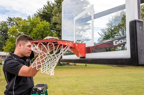 Miniatura 13 de Goalrilla El bloqueador de llantas de baloncesto protege tu aro con un sistema de bloqueo, color negro