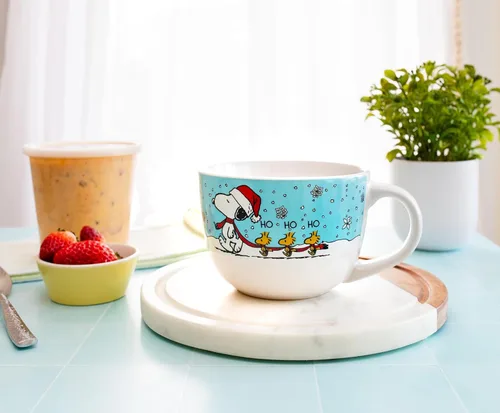 Miniatura 4 de Silver Buffalo Peanuts Snoopy and Woodstock - Tazón de cerámica para sopa con asa para helado, cereales, bebidas, capacidad para 24 onzas