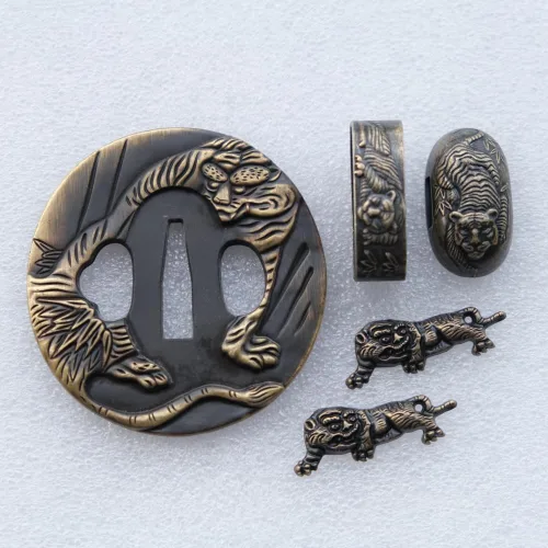 Miniatura 18 de Espada samurái japonesa KOSHIRAE – TSUBA FUCHI KASHIRA MENUKI 68-100