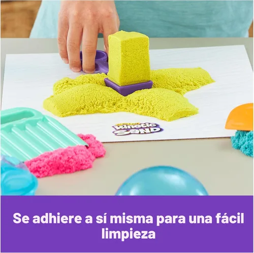 Miniatura 6 de Kinetic Sand, Ultimate Sandisfying Set con arena de juego de 2 libras (rosa, amarillo y verde azulado), 10 herramientas y moldes, juguetes