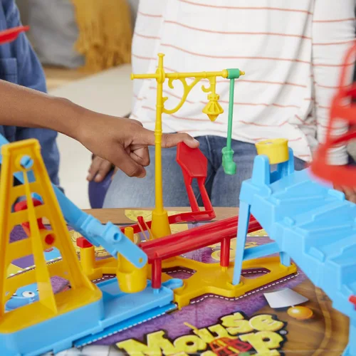 Miniatura 5 de Hasbro Gaming Juego de Mesa Mouse Trap para Niños de 6 Años en Adelante, Juego Clásico para 2-4 Jugadores, con Configuración más Fácil que
