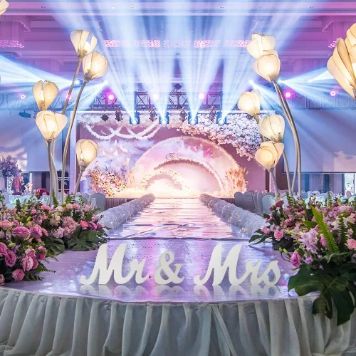 Miniatura 3 de Decoración de mesa con texto en inglés "Mrs & Mr Sign", letras para accesorios de fotos de boda, decoración de carteles de fiesta (blanco)