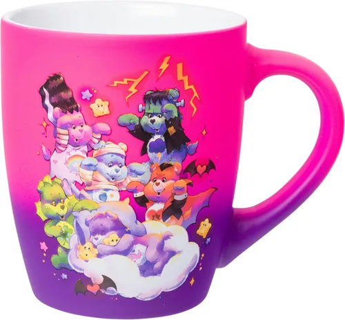 Silver Buffalo Care Bears Universal Monsters Group Cloud Scene Soft Touch Ombre - Taza de cerámica curvada jumbo de 25 onzas