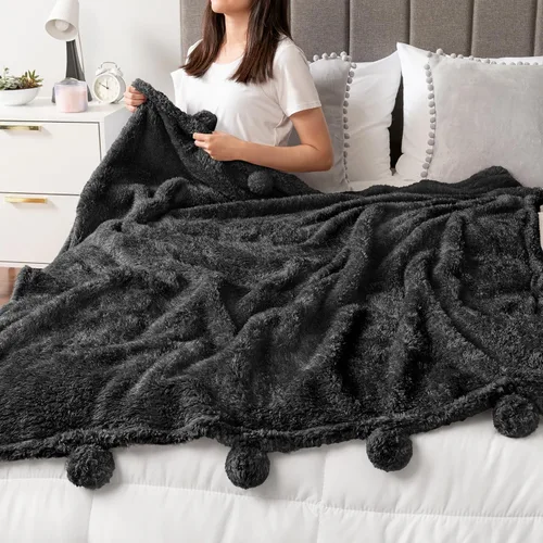 Miniatura 4 de PAVILIA Manta de sherpa negra para sofá, cálida manta de felpa con pompones, manta mullida para sofá, ligera, suave y acogedora con pompones, 50 x