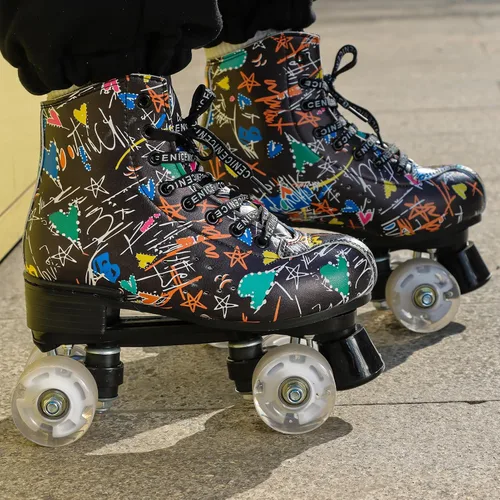 Miniatura 6 de Patines de ruedas para hombres y mujeres, patines Derby negros con 4 ruedas brillantes, patines clásicos de doble fila para interiores y exteriores