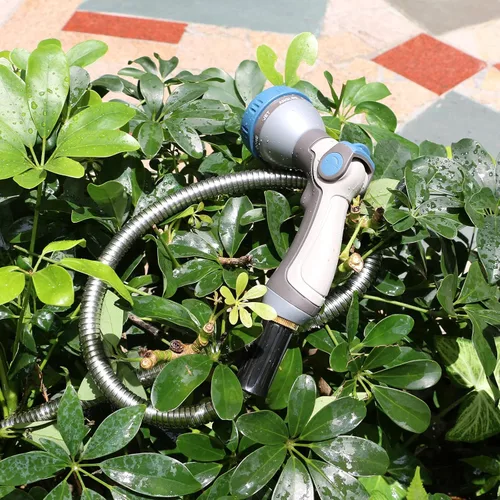 Miniatura 5 de STYDDI Manguera de jardín de metal, manguera de jardín de acero inoxidable 304 de 25 pies con conexión de latón macizo y boquilla rociadora