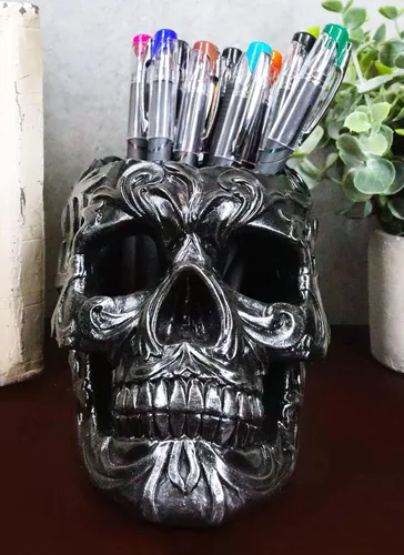 Miniatura 5 de Ebros Gift Tatuaje tribal floral cráneo titular de la pluma figurita 5.75 pulgadas de largo escritorio de oficina Osario Calaveras Decoración Cráneo