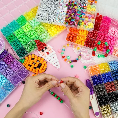 Miniatura 2 de Kit de 5 cajas para hacer pulseras, cuentas de poni, 96 colores, 3500 cuentas Kandi para pulseras con 800 cuentas de letras, pulseras de amistad