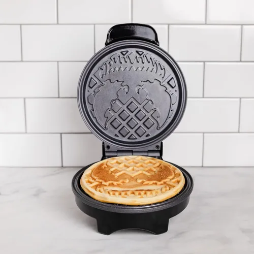 Miniatura 3 de Uncanny Brands Marvel Venom Waffle Maker -Máscara de Spidey en tus gofres- Plancha para gofres