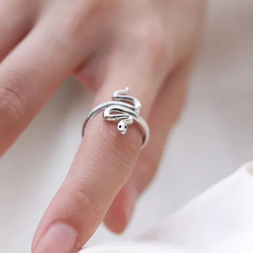 Miniatura 5 de Anillo de serpiente de plata de ley 925 para mujer, ya sean amantes de las serpientes o no, vale la pena tener joyas de moda personalizadas
