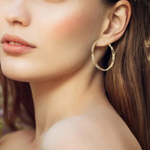 Miniatura 4 de 1 par de aretes de plata para mujer, aretes populares con forma de C, de aleación de diamante, para niña