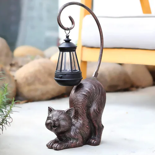 Figura de gato riendo con luz LED alimentada por energía solar, 15.7 pulgadas de alto en bronce antiguo, perfecta para regalo, decoración de jardín