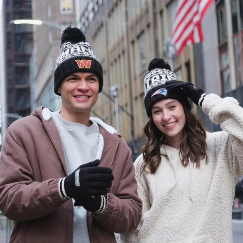 Miniatura 5 de Ultra Game Adults NFL Official Super Soft Winter Beanie Knit Hat With Warm Touch Screen Gloves Color del equipo 2