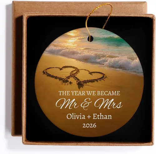 Miniatura 9 de Adorno personalizado para casados de primera Navidad 2026, regalos de compromiso para parejas, adorno de boda personalizado para recién casados