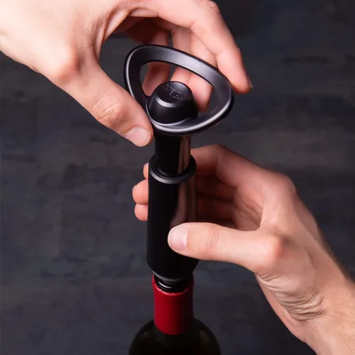 Miniatura 7 de Vacu Vin Concierto para guardar vino con 4 tapones de vacío - Bomba preservadora de vino premium - sello hermético mantiene el vino fresco durante