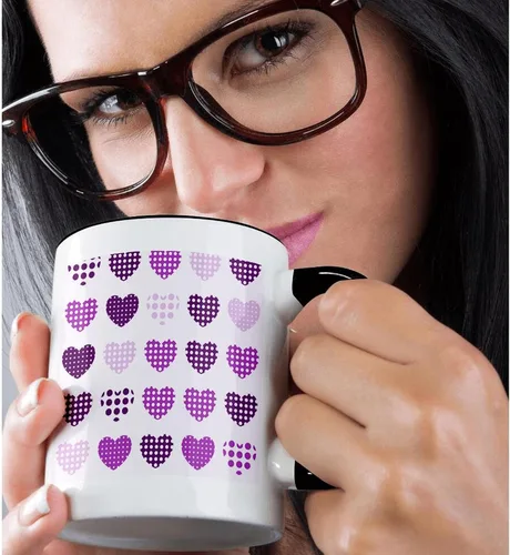 Miniatura 2 de 3dRose Taza de café, tamaño: 15 onzas, patrón de corazones de lunares morados y blancos en una fila, divertido regalo de taza de café