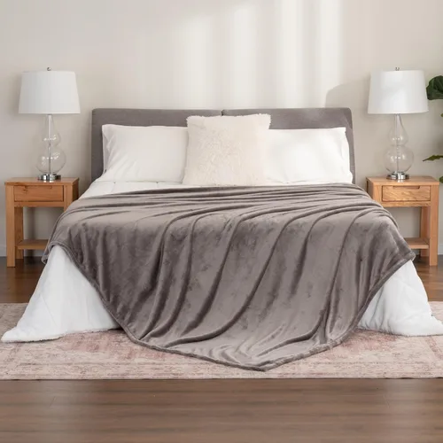 Miniatura 5 de Berkshire Blanket Manta Clásica VelvetLoft® Sólida para Cama, Manta para Cama Tamaño King, Manta Ligera Suave Difusa de Felpa para Cama y Sofá, Gris