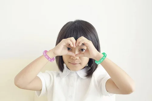 Miniatura 4 de Oringaga 48 pulseras de goma Jesús te ama, cristiano religioso Jesús te ama, suministros de fiesta, decoraciones, regalos, premios, bolsa de regalo