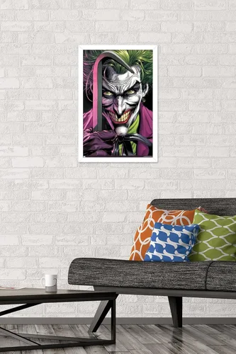 Miniatura 2 de Trends International DC Comics The Joker - Póster de pared con barra de palanca, 22.4 pulgadas de largo x 14.7 pulgadas, versión enmarcada en blanco