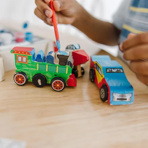 Miniatura 5 de Coche de carreras DYO de Melissa & Doug.