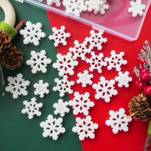 Miniatura 4 de HADDIY Pequeños copos de nieve para manualidades, 60 piezas de mini copos de nieve de plástico con purpurina blanca para adornos de Navidad