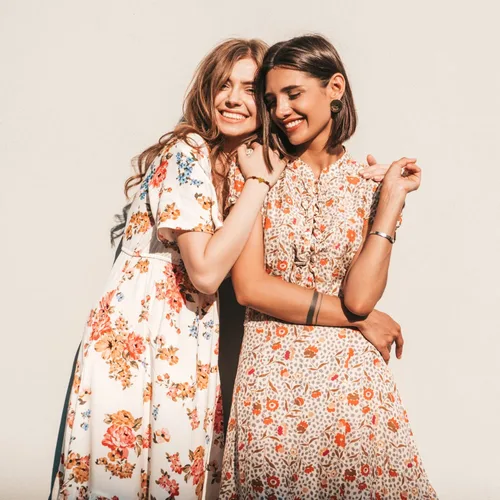 Miniatura 5 de Pulsera de amistad de 5 piezas para adolescentes y mujeres colgante de corazón impermeable bonito regalo para ser querido perfecto - pulseras
