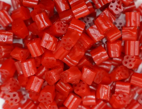 Miniatura 3 de Bocados de regaliz de cereza – 1 libra de masticables frescos y deliciosos masticables de regaliz rojo (paquete de 2)