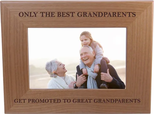 CustomGiftsNow Only The Best Grandparents Get Promoted to bisabuelos. Marco de fotos de madera con capacidad para fotos de 4 x 6 pulgadas, gran